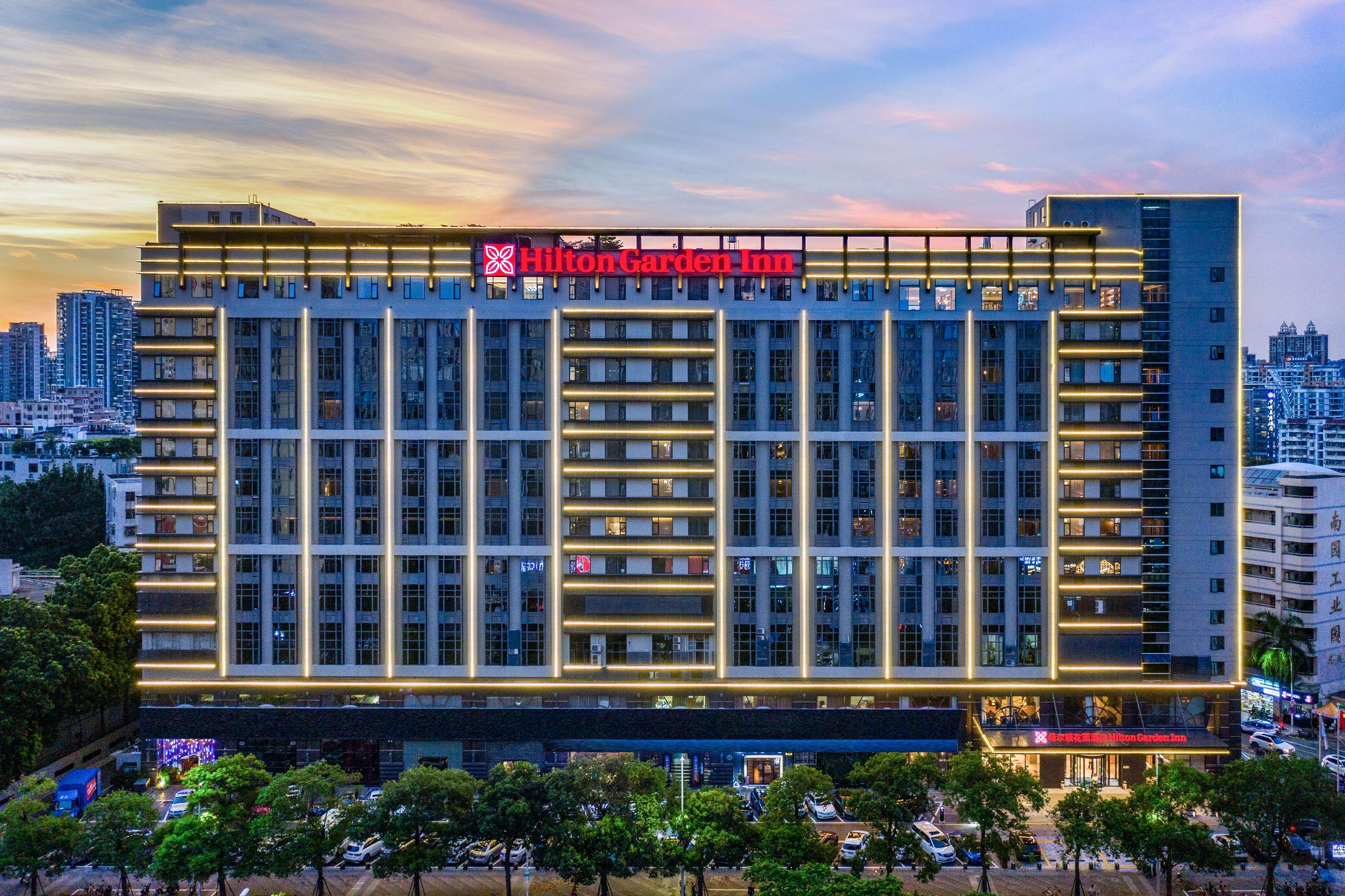 Hilton Garden Inn Shenzhen Nanshan Avenue Екстериор снимка