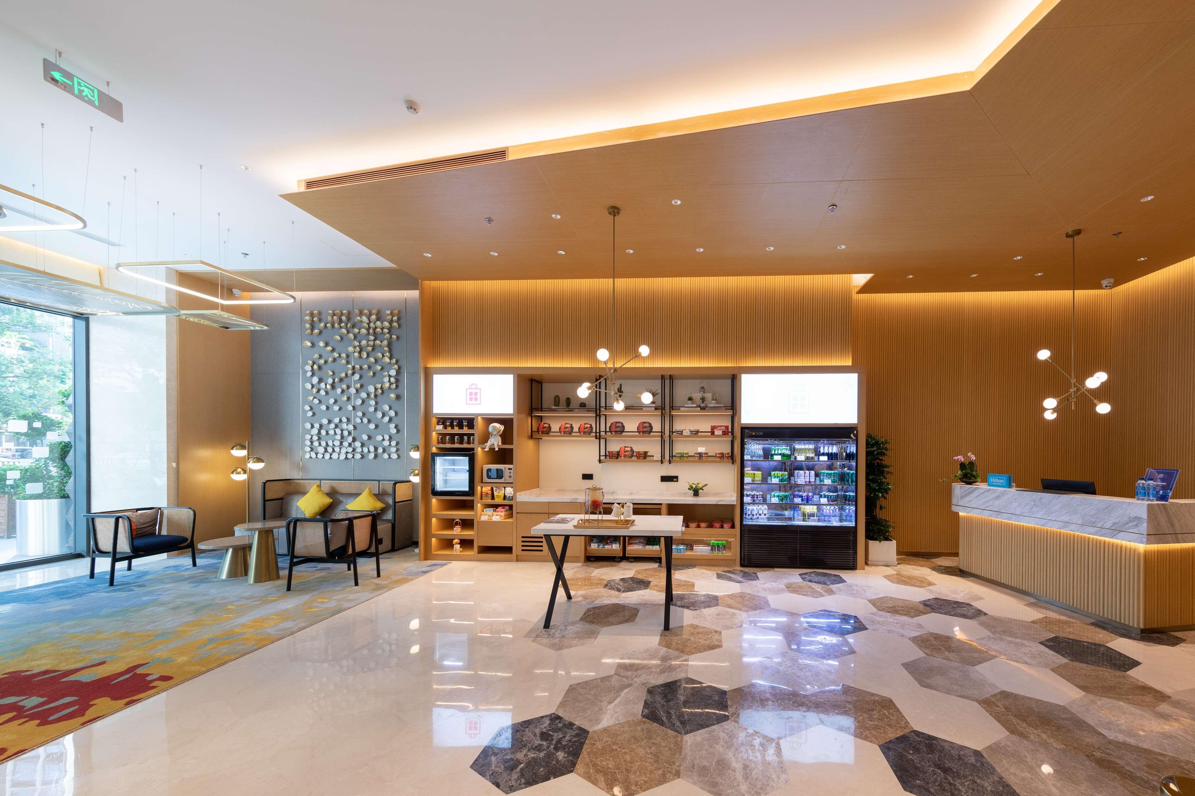 Hilton Garden Inn Shenzhen Nanshan Avenue Екстериор снимка