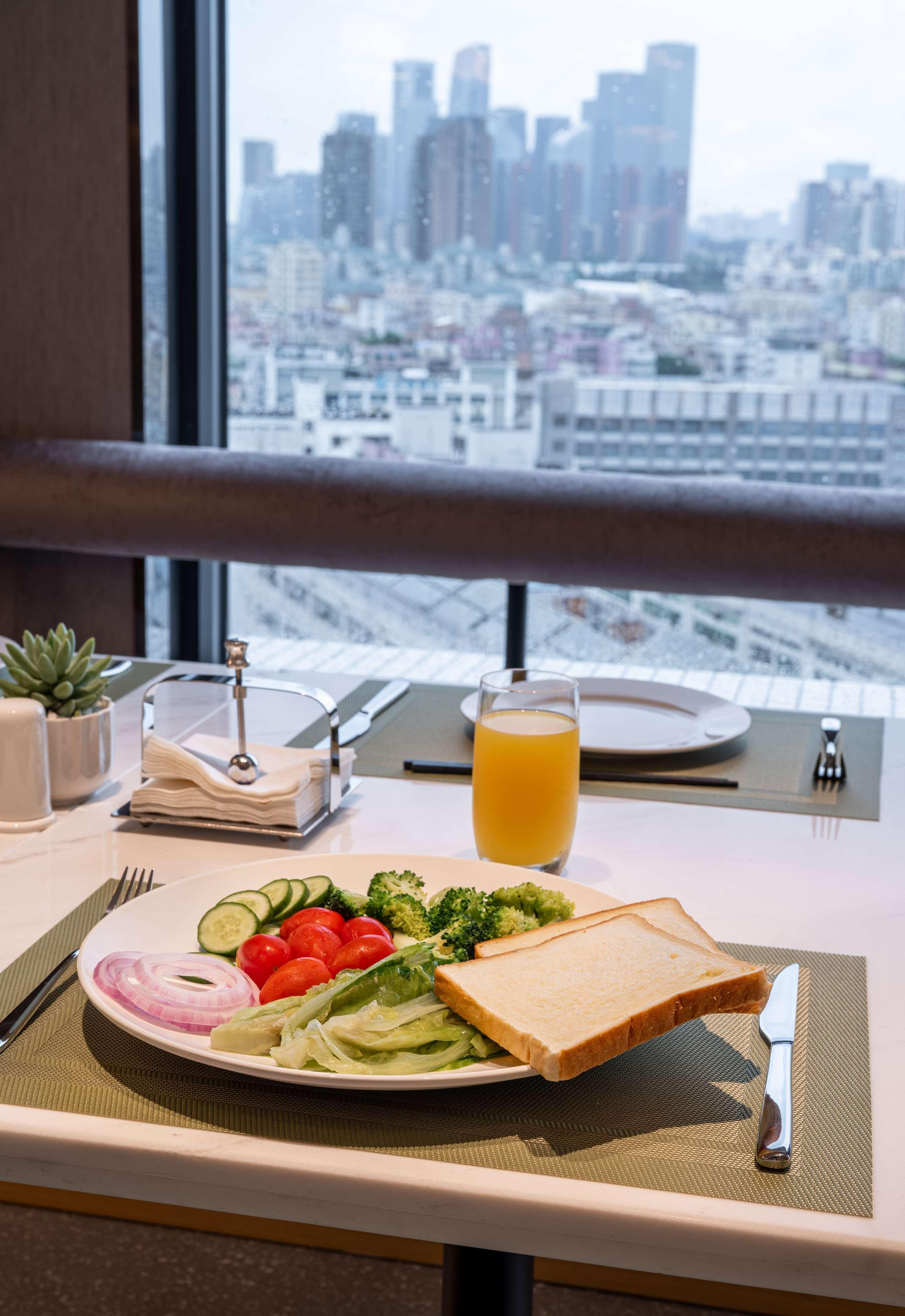 Hilton Garden Inn Shenzhen Nanshan Avenue Екстериор снимка